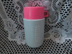 barbie thermos a